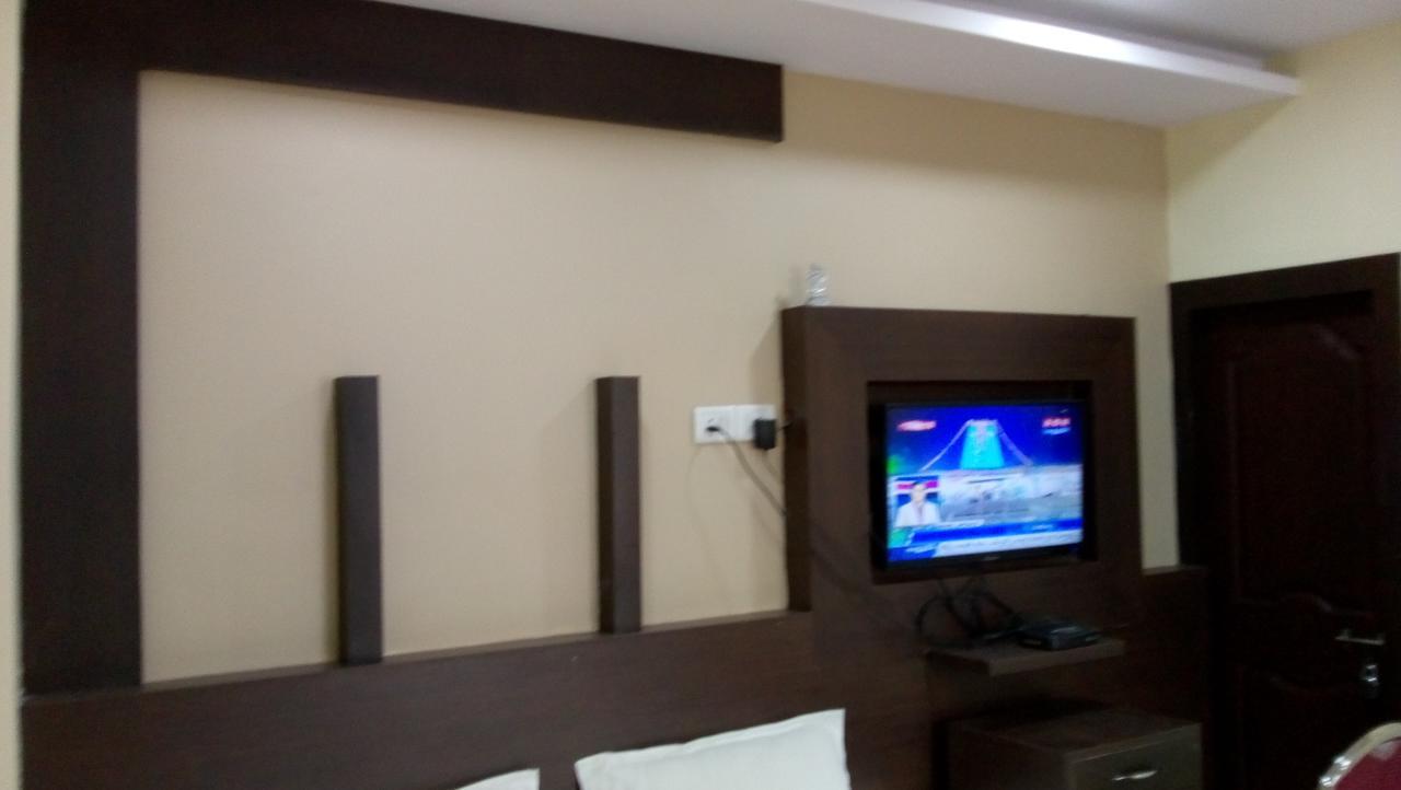 היידראבד Divya Lodge מראה חיצוני תמונה
