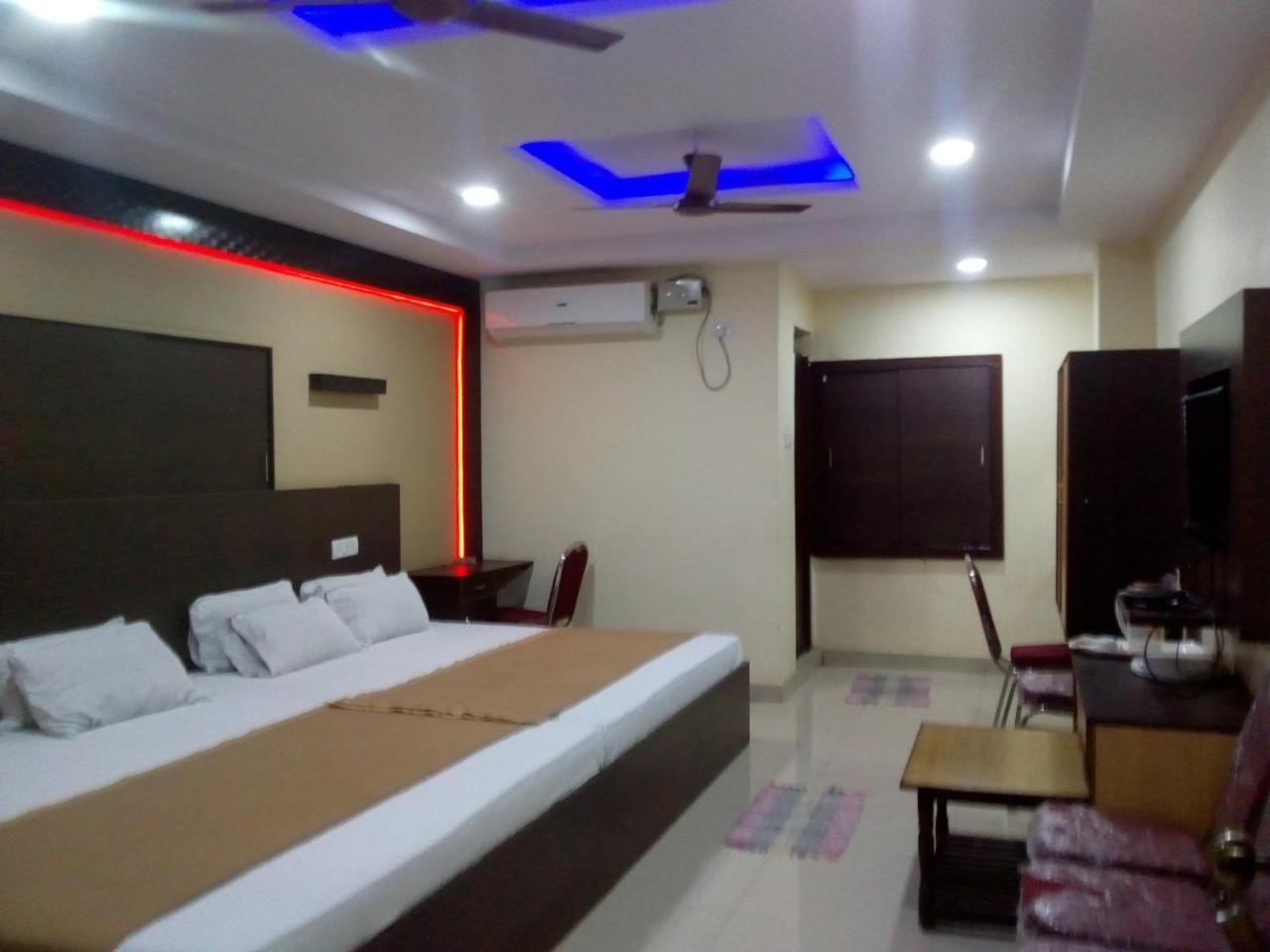 היידראבד Divya Lodge מראה חיצוני תמונה